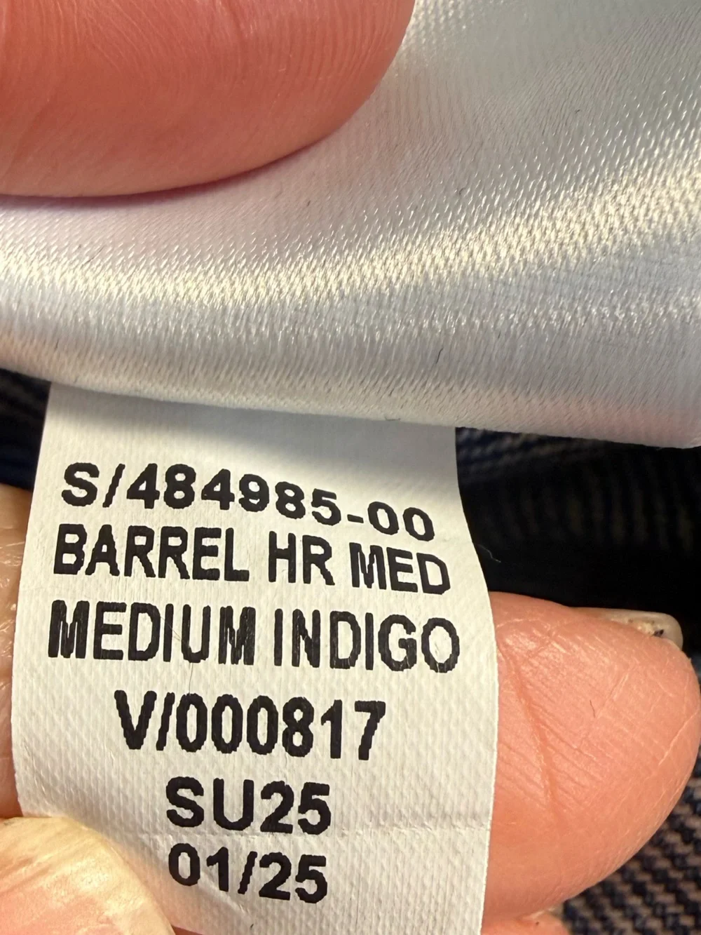 GAP High-Rise Medium Wash Barrel Leg Jeans Size 31 / 12 Tall